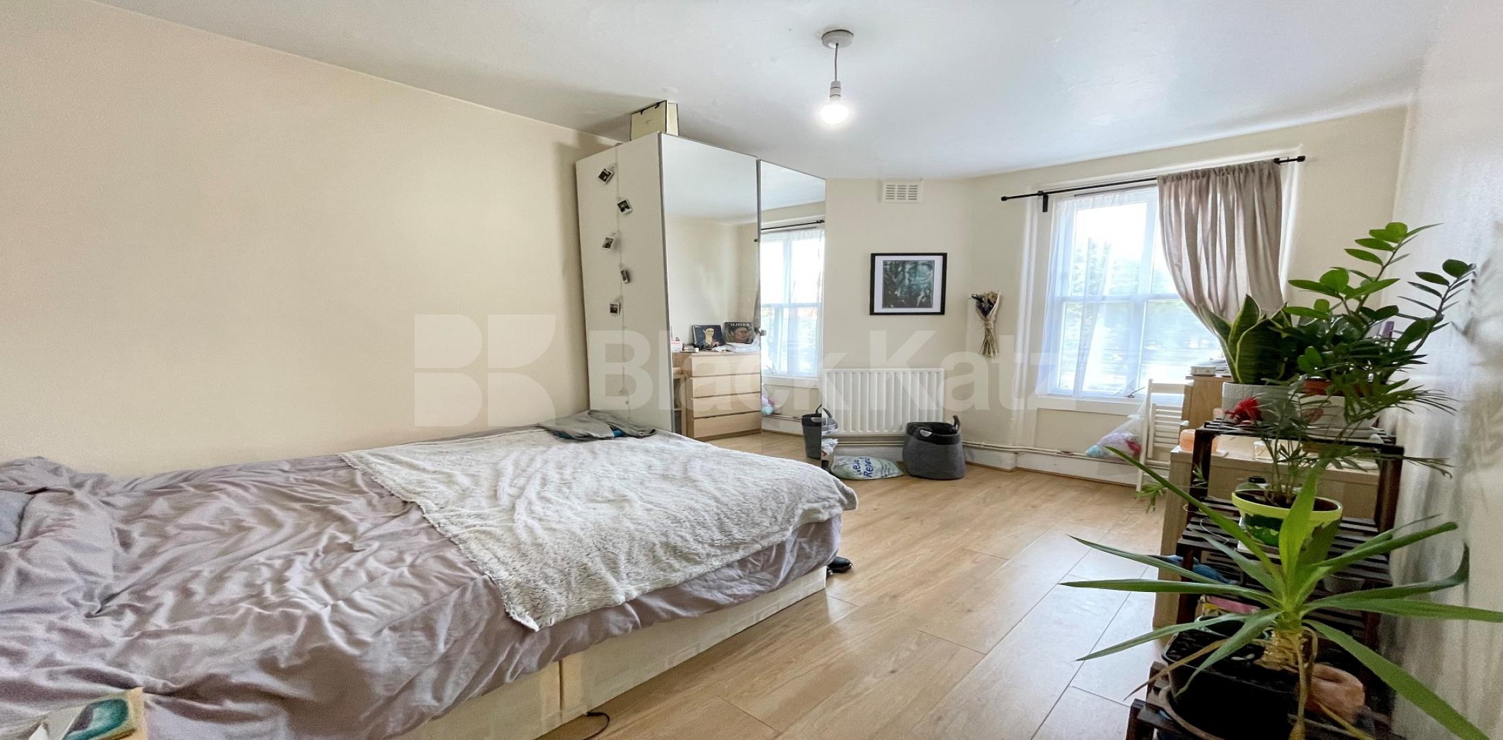 			UNDER OFFER , 2 Bedroom, 1 bath, 1 reception Apartment			 Waleran Flats Old Kent Road, Borough/London Bridge